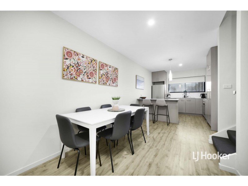 16 Tribeca Drive, Point Cook VIC 3030