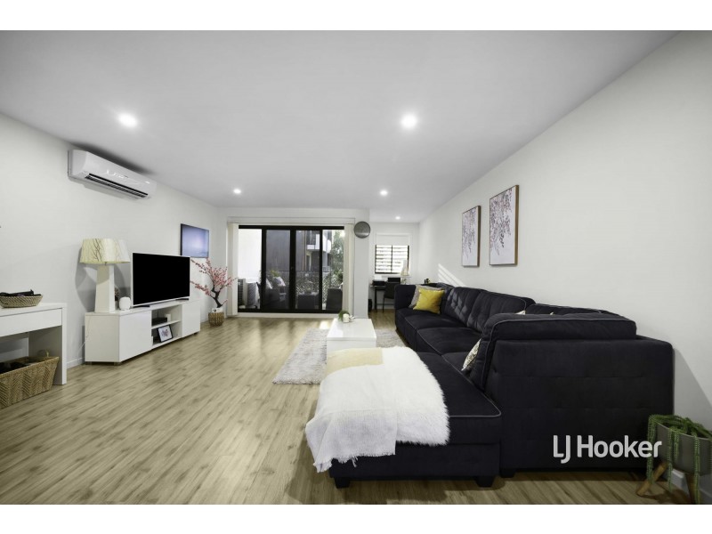 16 Tribeca Drive, Point Cook VIC 3030