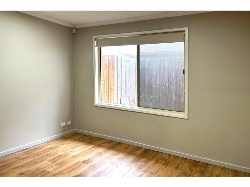 1/13 Konrads Court, Truganina VIC 3029