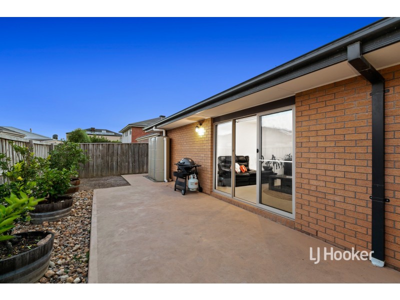 31 Arrowgrass Drive, Point Cook VIC 3030