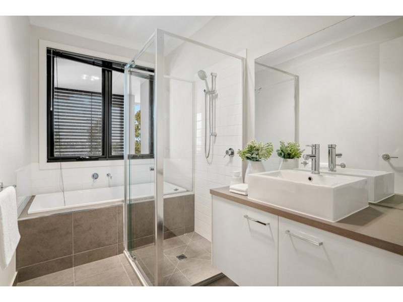 48 Greg Norman Drive, Point Cook VIC 3030