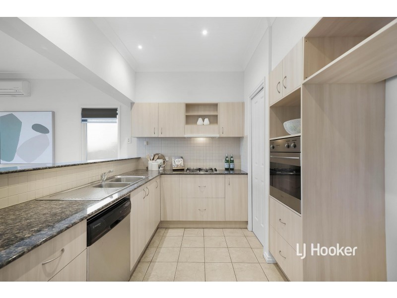 39/1 Greg Norman Drive, Sanctuary Lakes VIC 3030