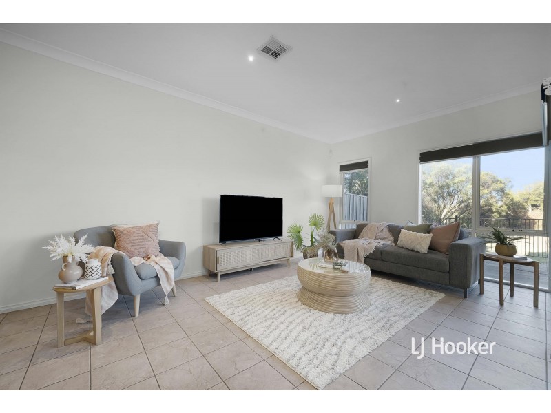 39/1 Greg Norman Drive, Sanctuary Lakes VIC 3030