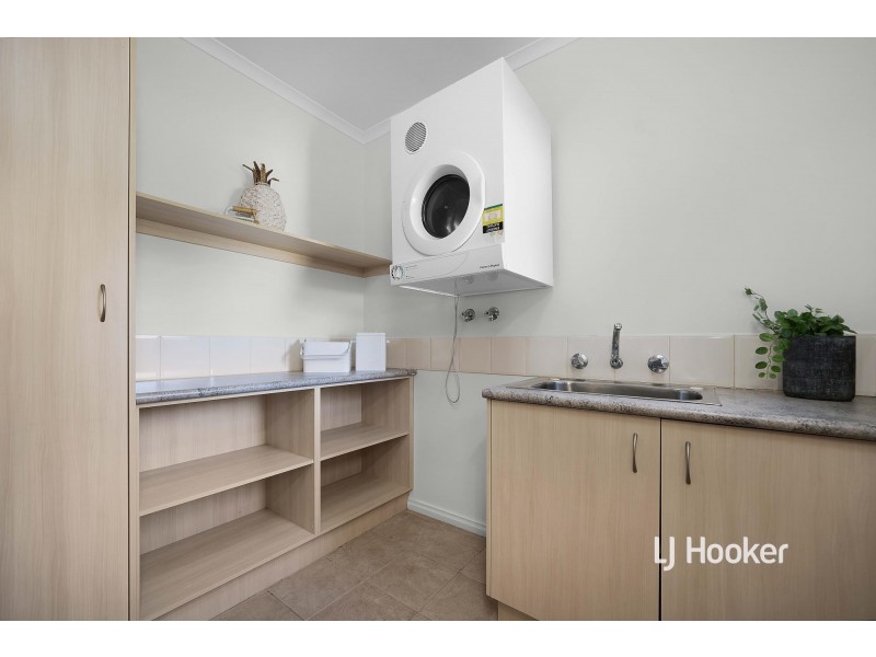 39/1 Greg Norman Drive, Sanctuary Lakes VIC 3030