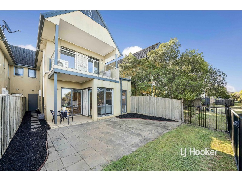 39/1 Greg Norman Drive, Sanctuary Lakes VIC 3030