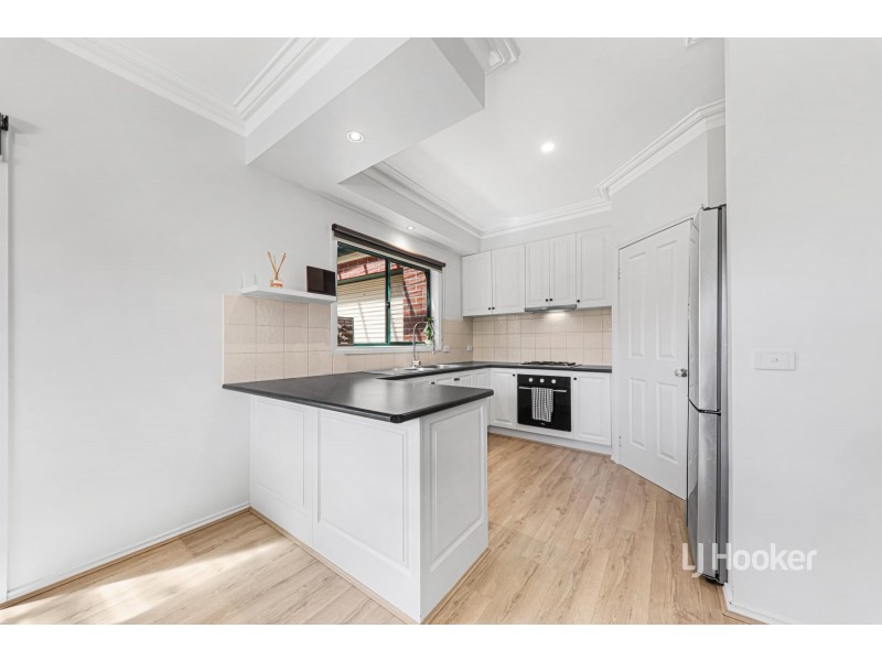 27 Caledonian Way, Point Cook VIC 3030