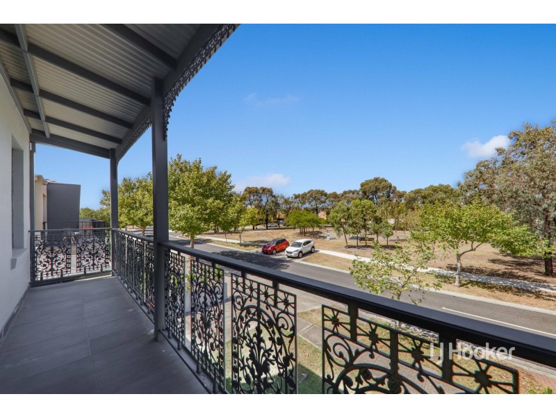 27 Caledonian Way, Point Cook VIC 3030