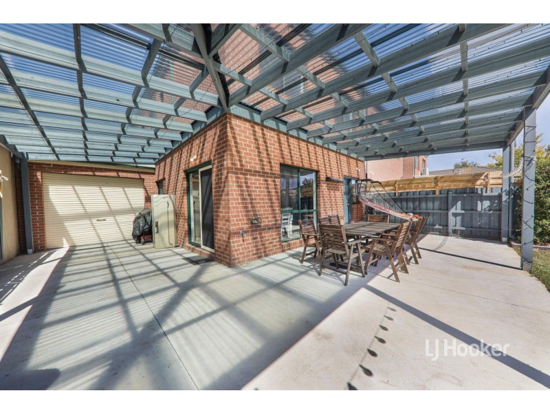 27 Caledonian Way, Point Cook VIC 3030