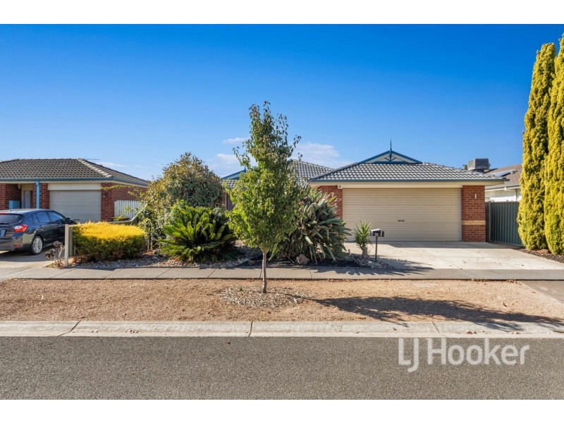 26 Dalkeith Drive, Point Cook VIC 3030