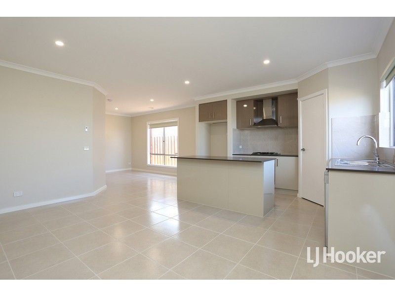 21 Singleton Way, Point Cook VIC 3030