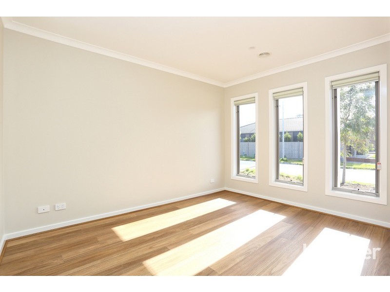 21 Singleton Way, Point Cook VIC 3030