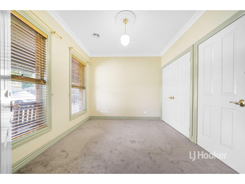 11 Lancaster Drive, Point Cook VIC 3030