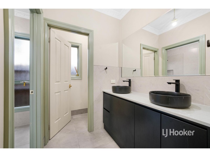 11 Lancaster Drive, Point Cook VIC 3030
