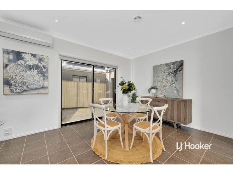 74 Caradon Drive, Truganina VIC 3029