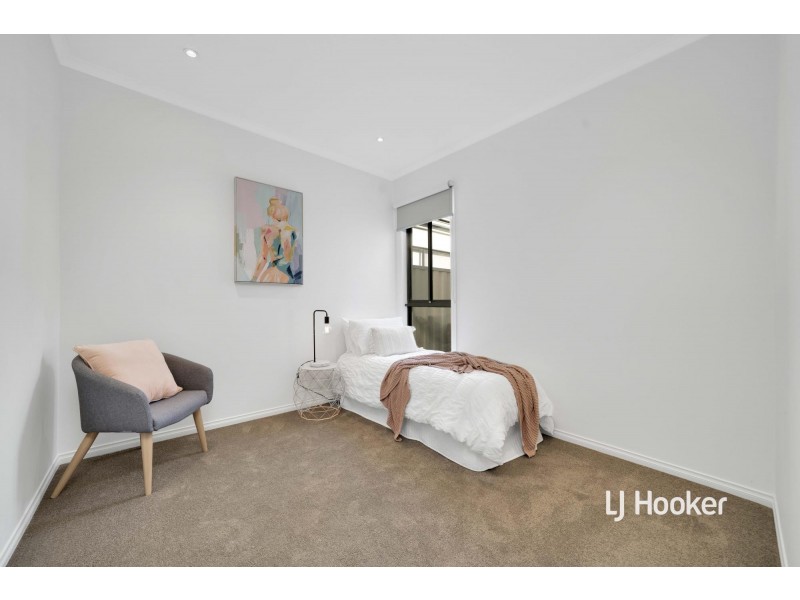 74 Caradon Drive, Truganina VIC 3029