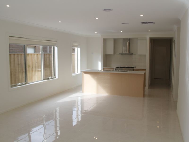 48 Dingo Street, Point Cook VIC 3030