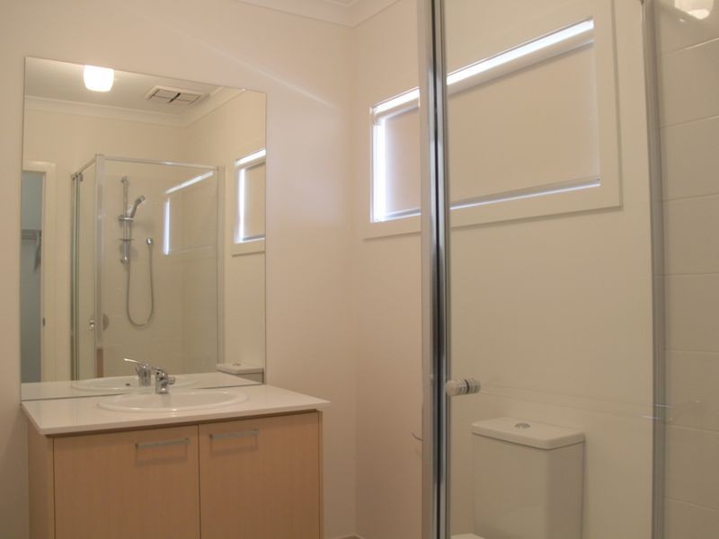 48 Dingo Street, Point Cook VIC 3030