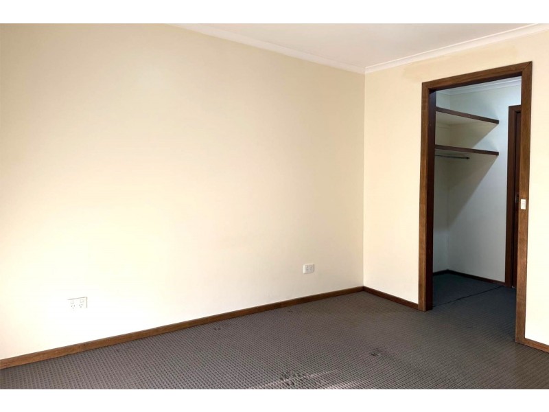 28 Oakdene Grove South, Altona Meadows VIC 3028