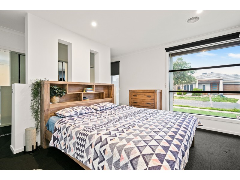 13 Hanover Street, Point Cook VIC 3030