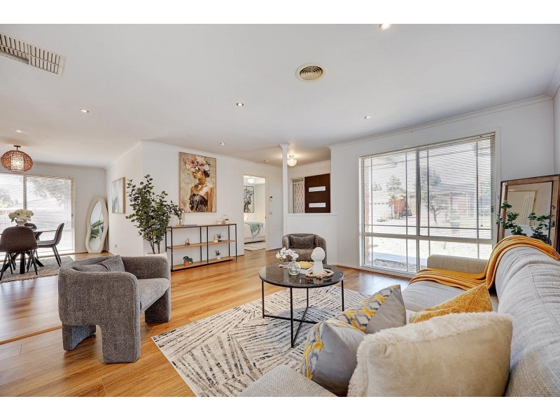 53 Manchester Drive, Sydenham VIC 3037