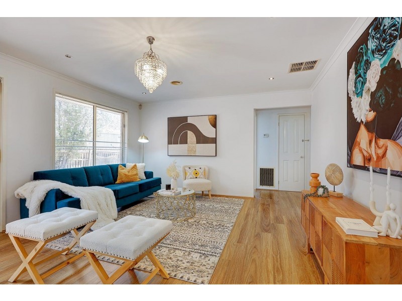 53 Manchester Drive, Sydenham VIC 3037