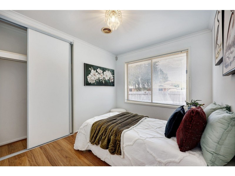 53 Manchester Drive, Sydenham VIC 3037