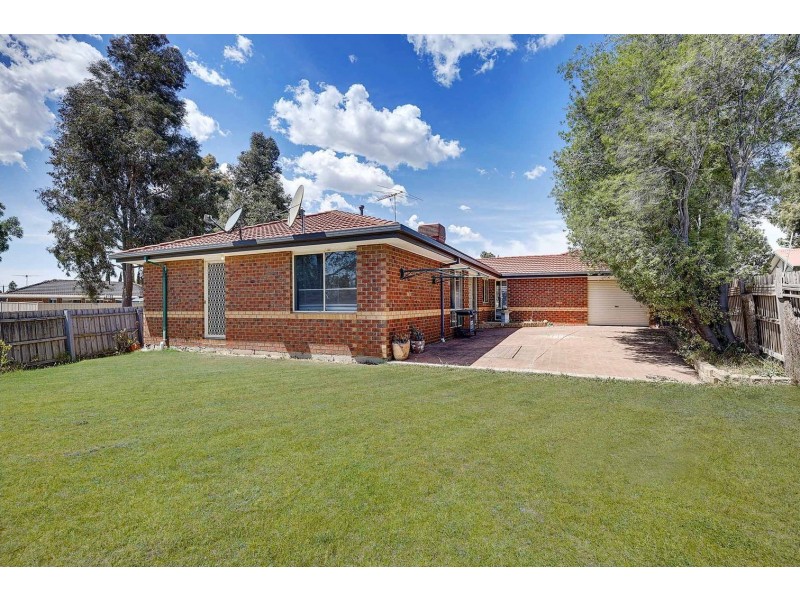 53 Manchester Drive, Sydenham VIC 3037