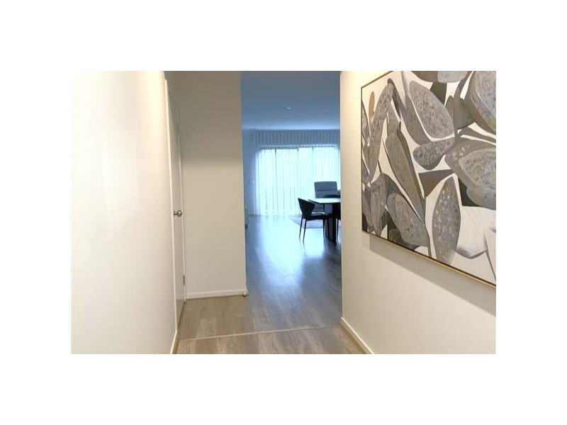 3 Labrador Street, Clyde North VIC 3978