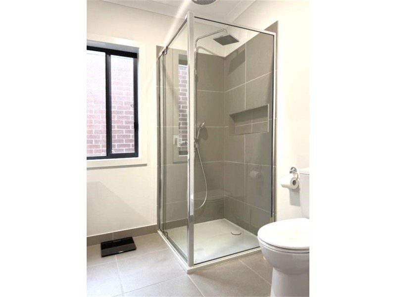 3 Labrador Street, Clyde North VIC 3978