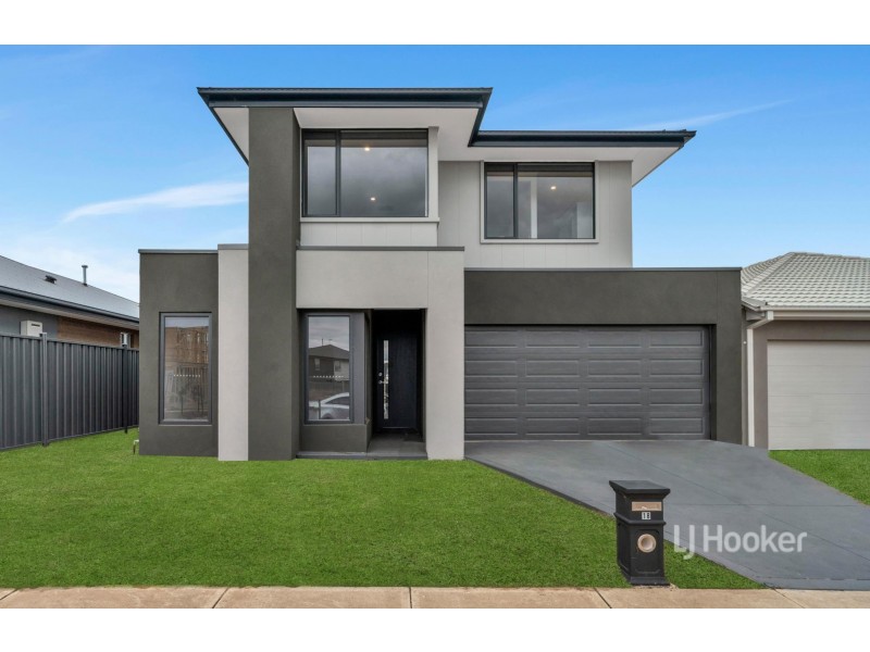 18 Arenal Drive, Truganina VIC 3029