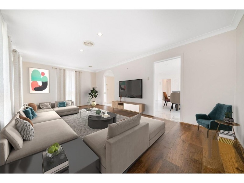 8 Dobell Crescent, Werribee VIC 3030