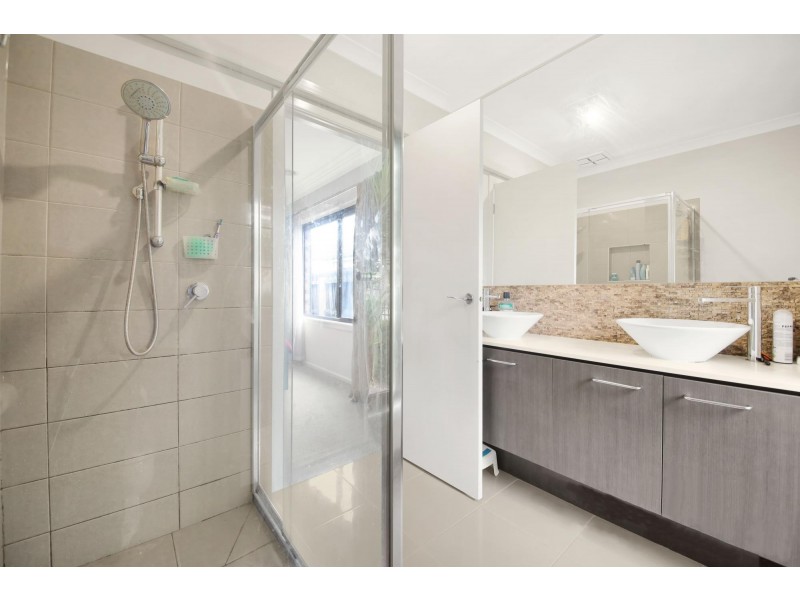 9 Skein Street, Point Cook VIC 3030