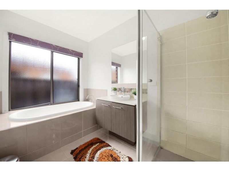 9 Skein Street, Point Cook VIC 3030