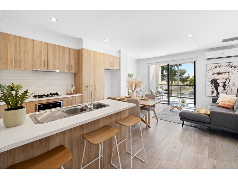 43 Williams Landing Boulevard, Williams Landing VIC 3027