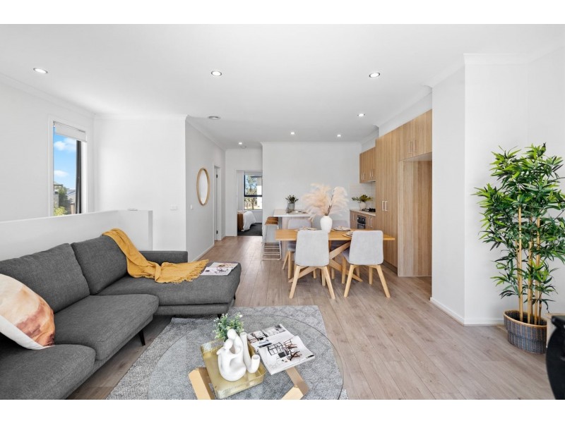 43 Williams Landing Boulevard, Williams Landing VIC 3027