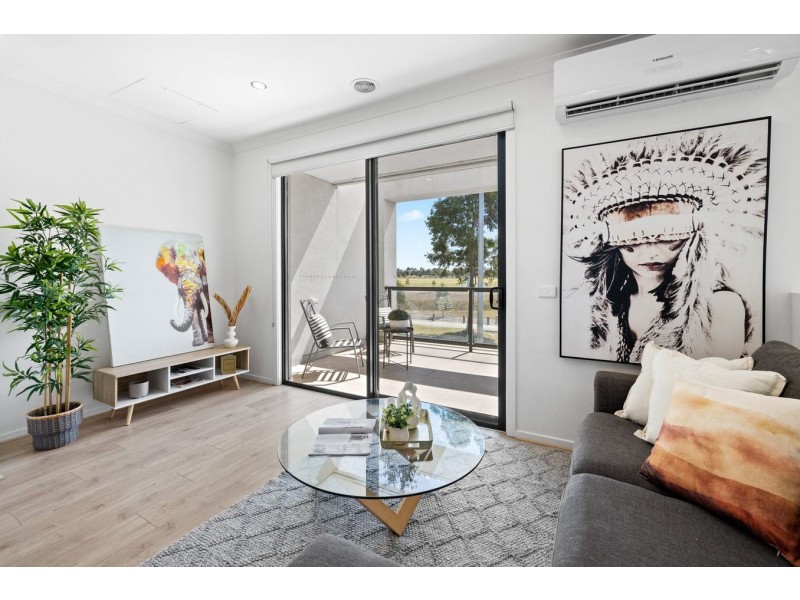 43 Williams Landing Boulevard, Williams Landing VIC 3027
