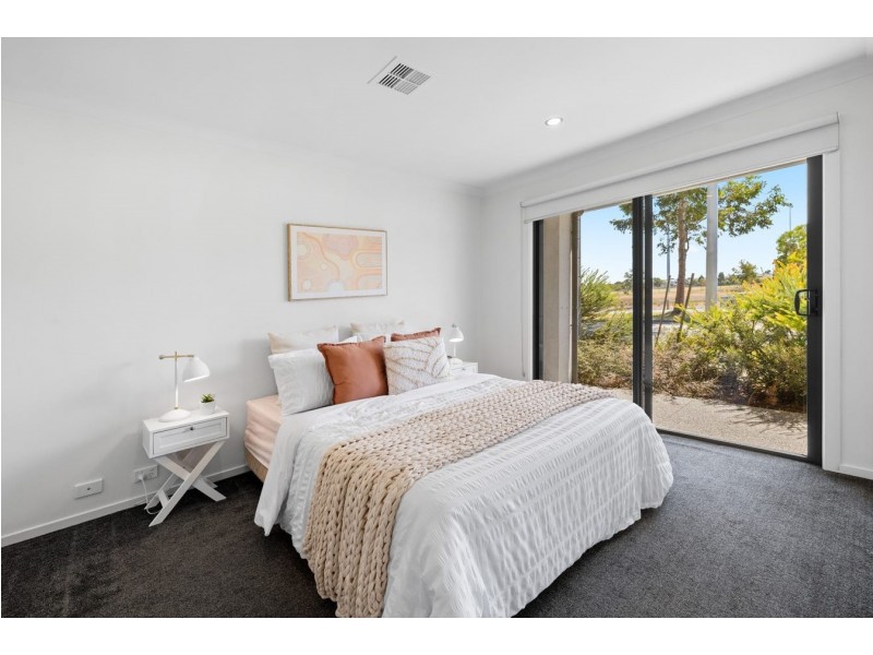43 Williams Landing Boulevard, Williams Landing VIC 3027