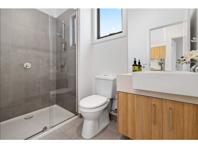 43 Williams Landing Boulevard, Williams Landing VIC 3027