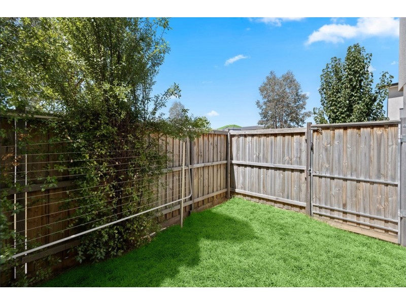 43 Williams Landing Boulevard, Williams Landing VIC 3027