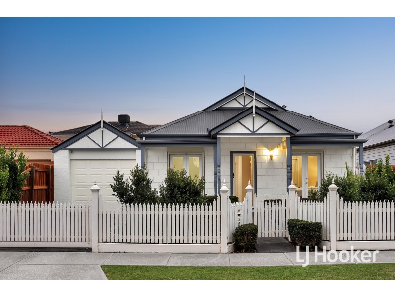 25 Copeland Crescent, Point Cook VIC 3030