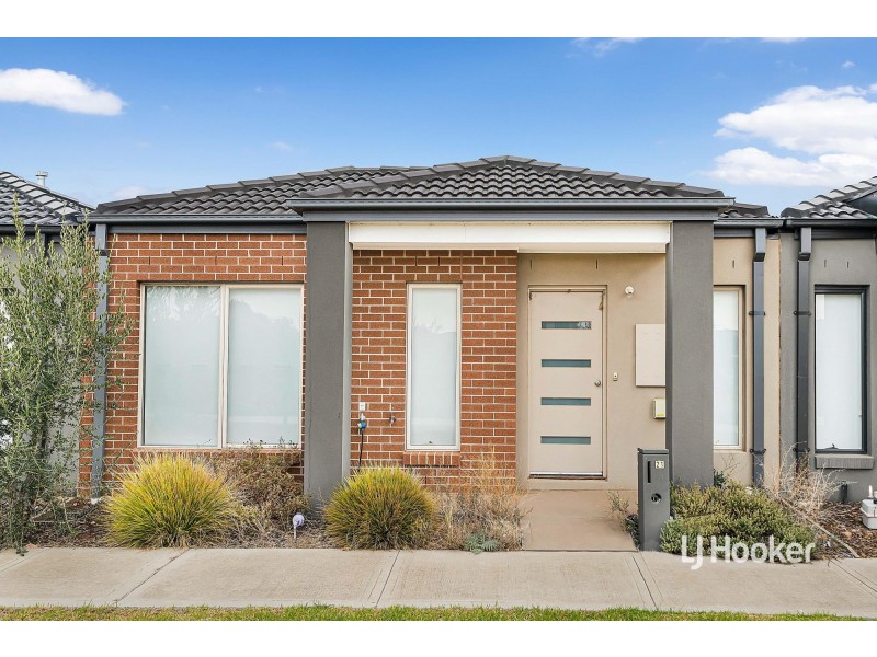 21 Fox Walk, Truganina VIC 3029