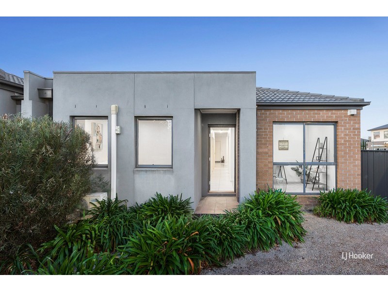 1/6 Sidney Nolan Walk, Point Cook VIC 3030