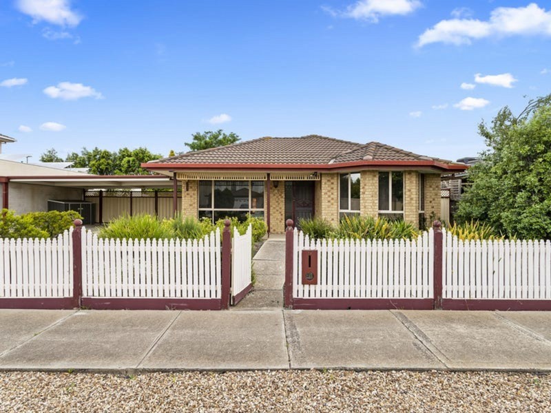 11 Sandstone Avenue, Seabrook VIC 3028