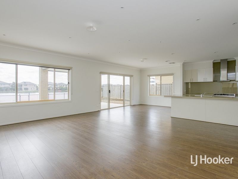 165 Sanctuary Lakes South Boulevar, Sanctuary Lakes VIC 3030