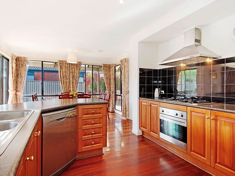 17 Sassari Court, Point Cook VIC 3030