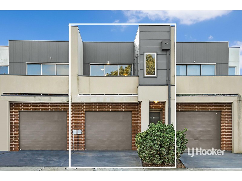42/64 Escapade Boulevard, Craigieburn VIC 3064