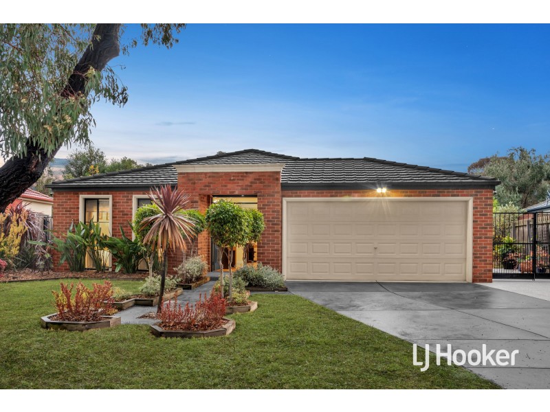 18 Watermark Way, Point Cook VIC 3030