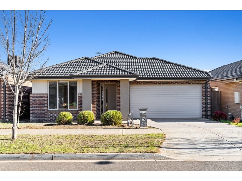 13 Aylesbury Avenue, Truganina VIC 3029