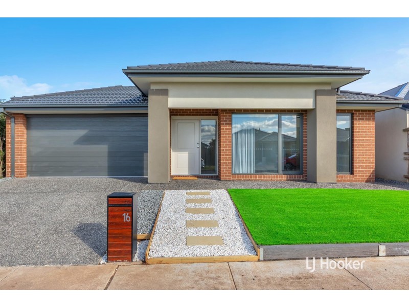 16 Haniper Grove, Werribee VIC 3030