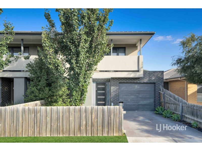 8 Mingay Close, Truganina VIC 3029